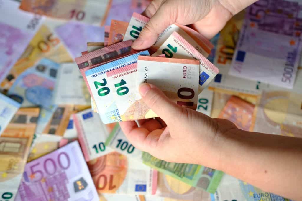 Kako se razvijaju digitalne banke u Europi Kako se razvijaju digitalne banke u Europi