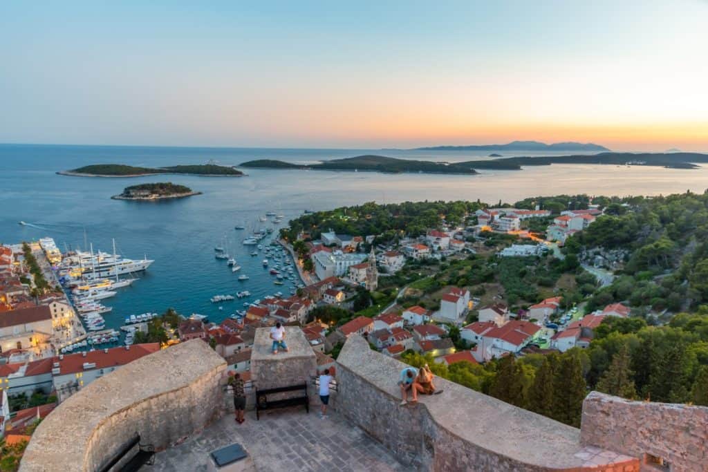 Savjeti za siguran i bezbrižan najam vila tijekom turističke sezone